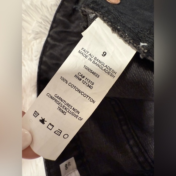 Garage Denim Women’s Festival Short Black Denim Size 9 Distressed - Picture 4 of 5